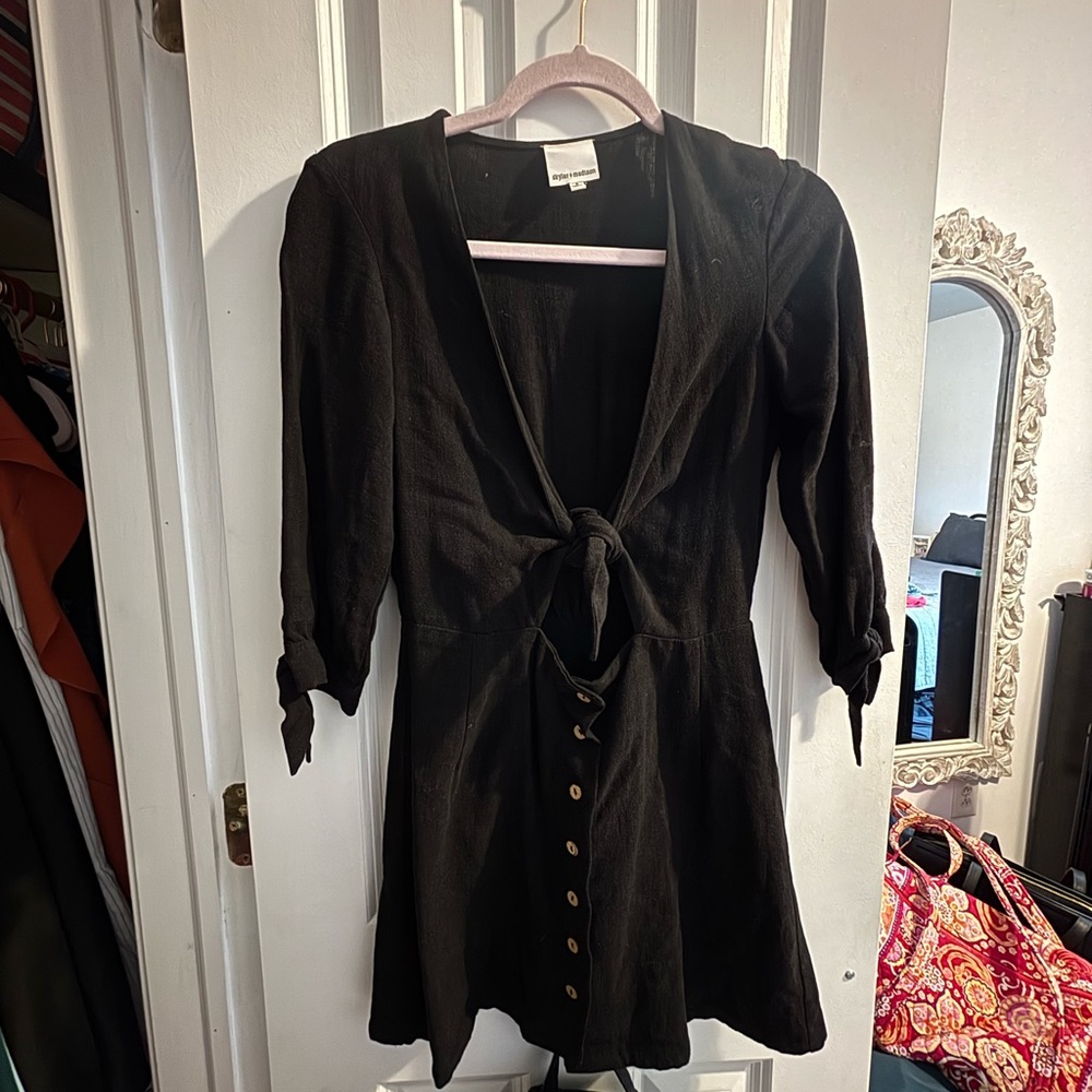 Skylar + Madison Black Tie-Front Midi Dress